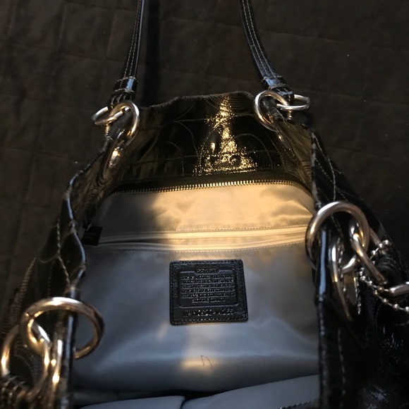 COACH~ Patent Leather Tote/Shoulder Bag - Picture 3 of 8
